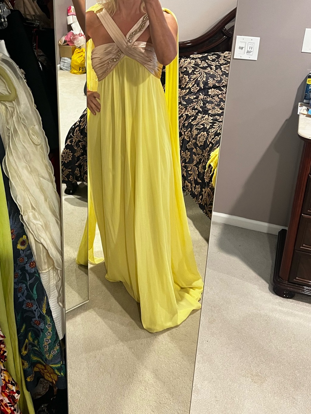 Italian gown size 44 NWT beautiful flowing fabric  bought in Rome last summer